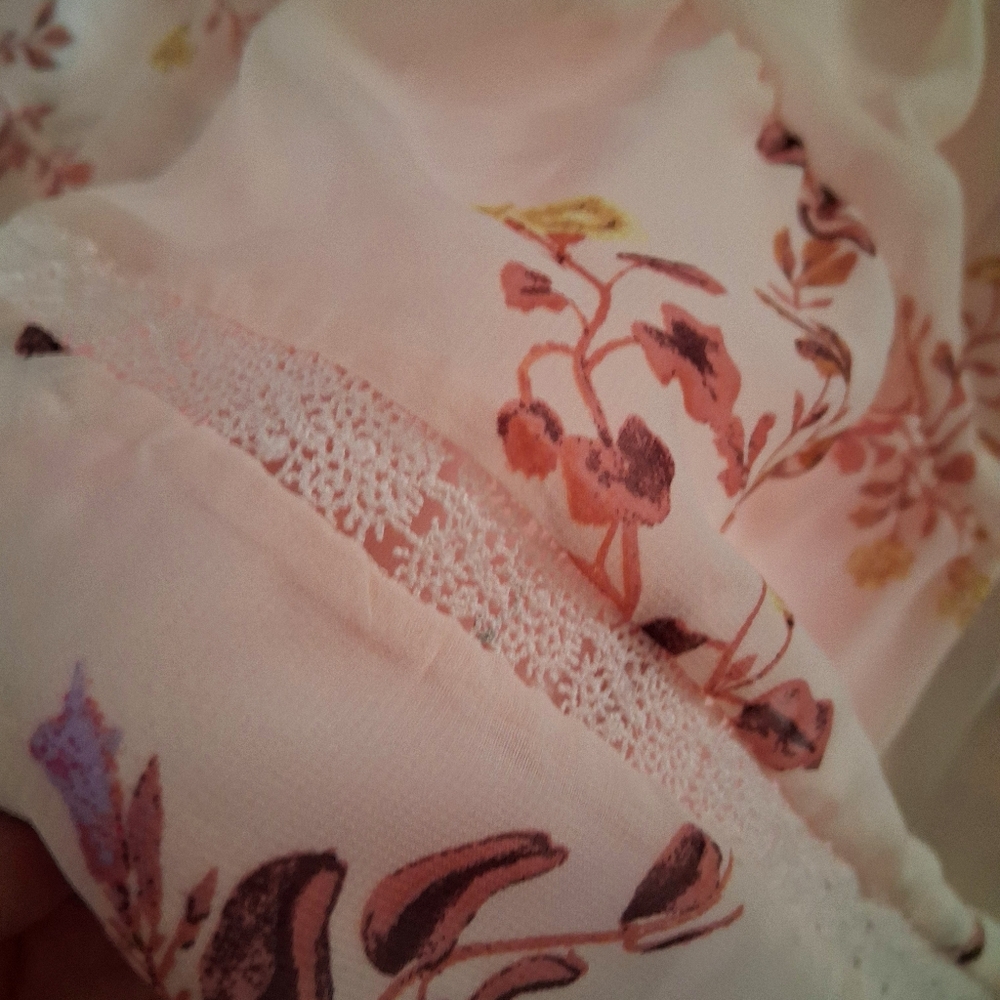 Taylor Pink Floral V-Neck Dress - Picture 2 of 6